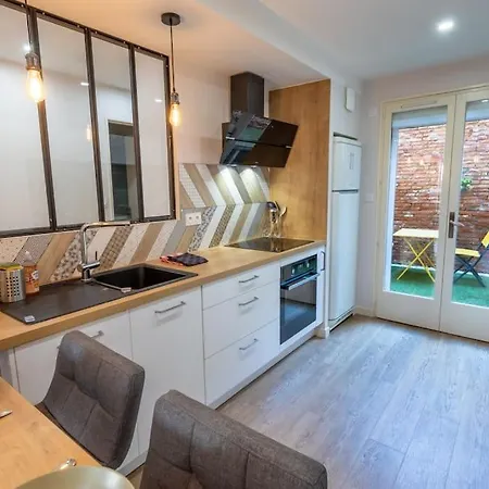 Centre Au Calme-terrasse-parking- *